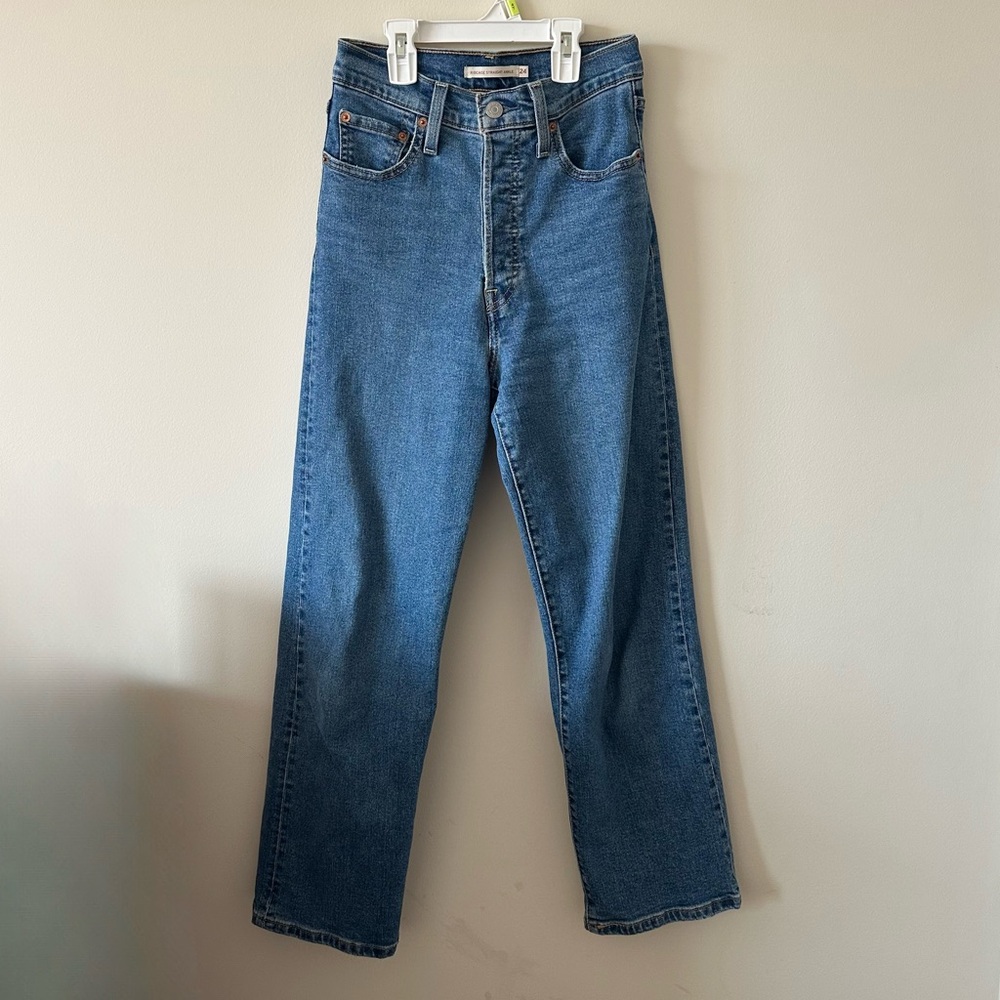 Levi’s Ribcage Straight Ankle Jeans